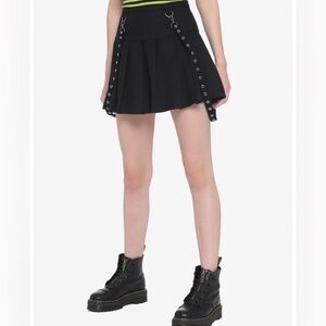 HOT TOPIC Pleated Skirt Grommet Suspender Mini Grunge Goth Schoolgirl